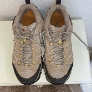 WORN MERRELL TAUPE HIKING BOOTS